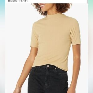 NWT Women's Beige Ribbed T-Shirt